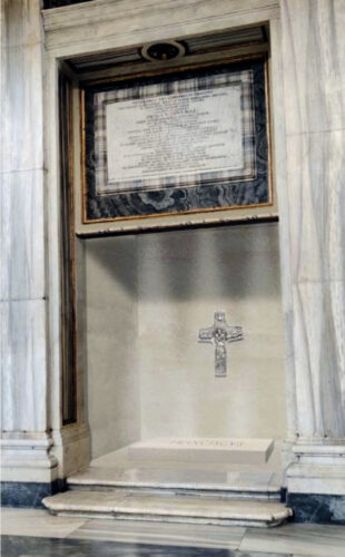 Pope's burial place reflects his 'humble, simple, essential' life, basilica's archbishop says